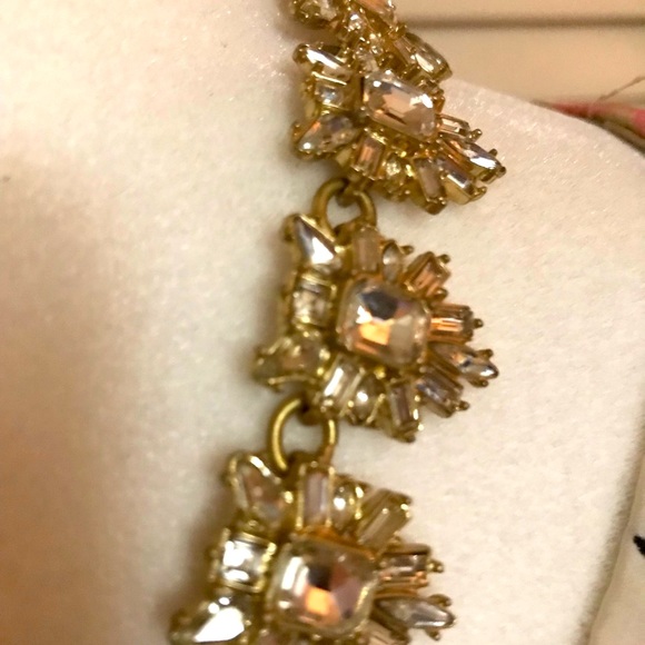 Beautiful vintage Banana Republic Costume Jewelry- Necklace 16 inches - Picture 4 of 7